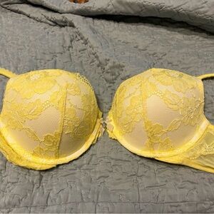 Victoria Secret lace bra 34D